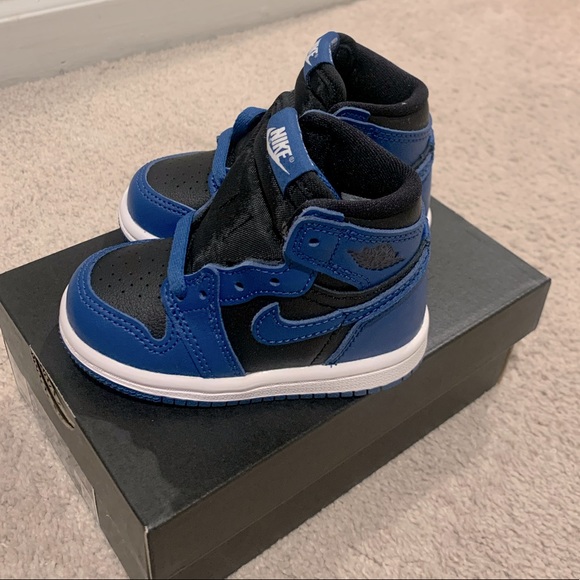 Baby Jordan 1 Retro High OG Size 5C - Picture 3 of 5